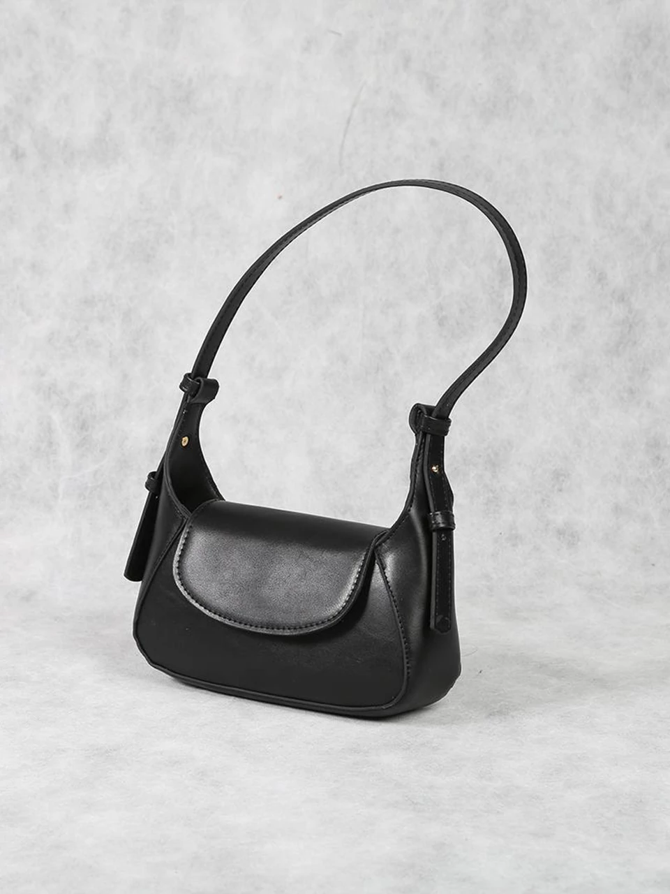 کیف پاسپورتی 1740 پرادا