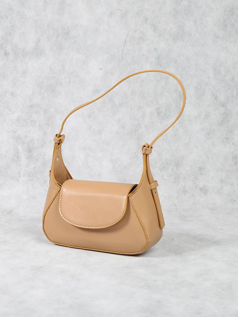 کیف پاسپورتی 1740 پرادا