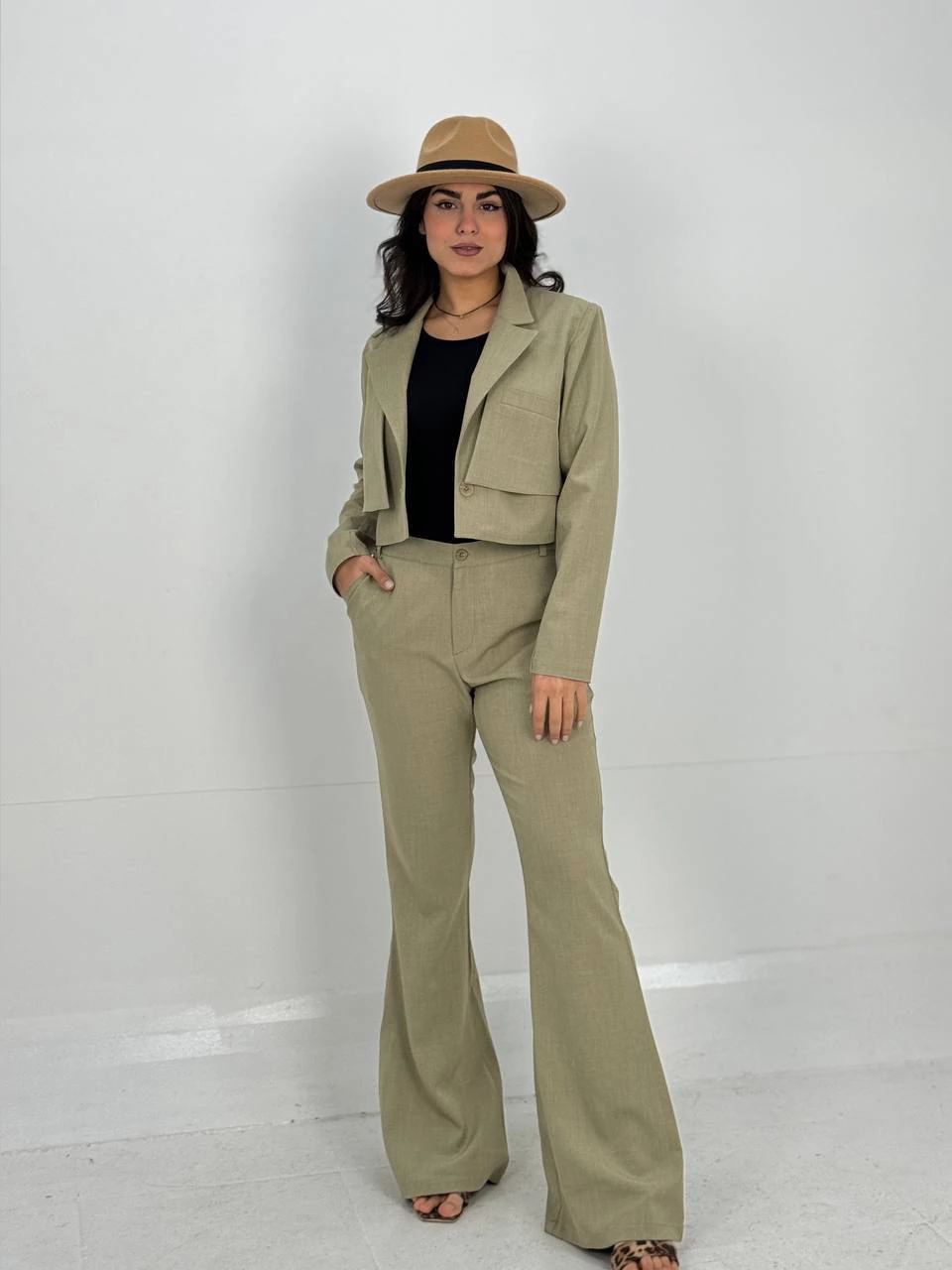 ست کت و شلوار 61324 کراپ ژیله دار RY