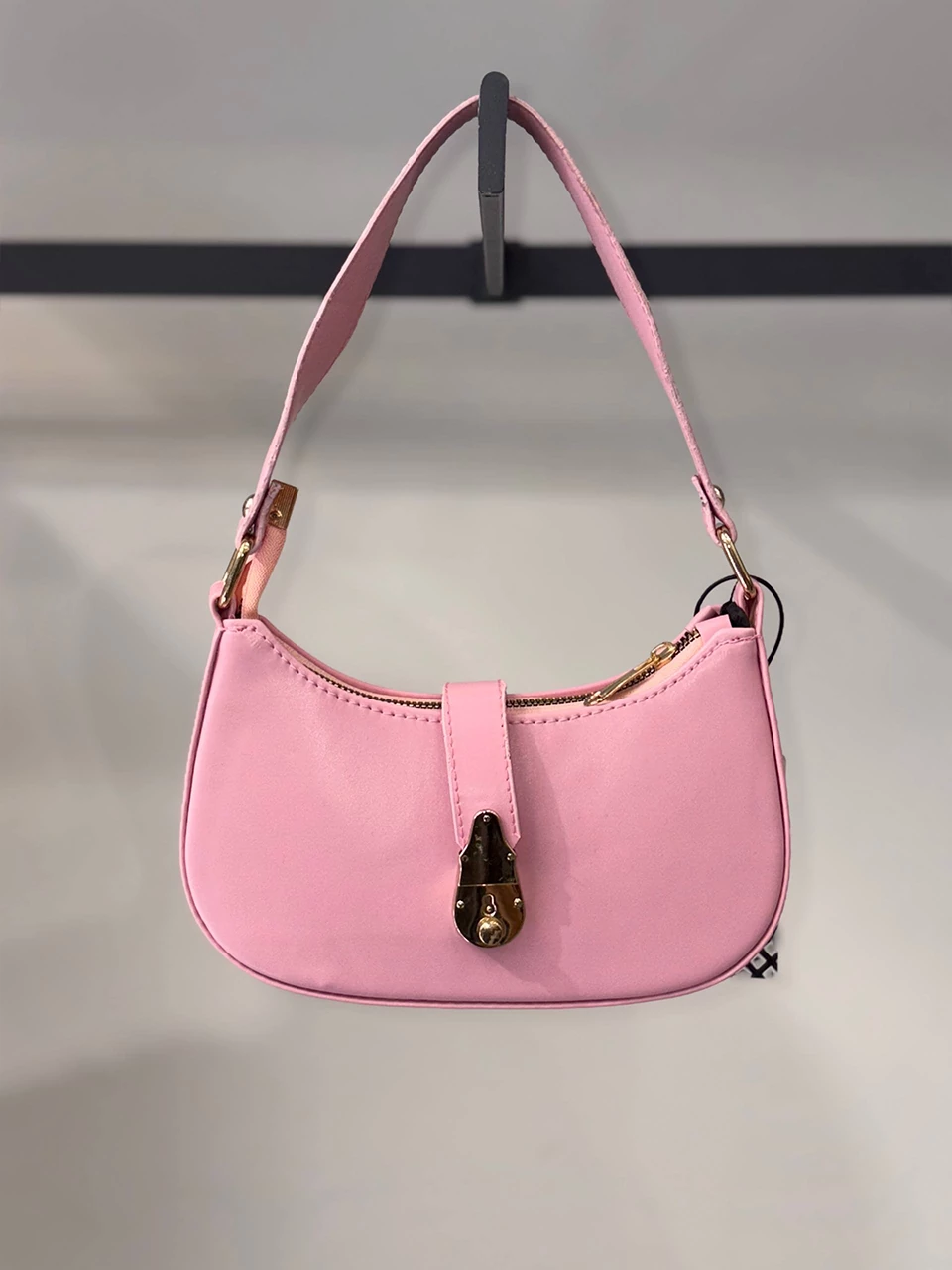 کیف پاسپورتی 1727 هلالی جلو قفل