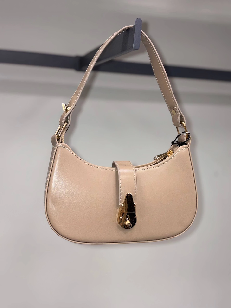 کیف پاسپورتی 1727 هلالی جلو قفل