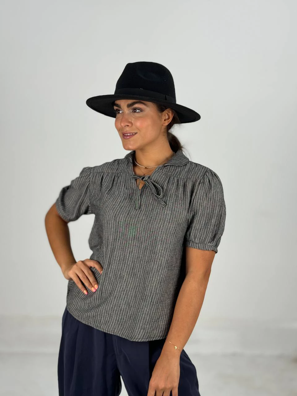 بلوز 61447 دیپلمات یقه ب ب RY