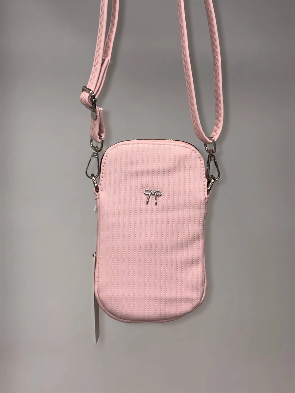 کیف پاسپورتی 4731 و 4832 جا موبایلی ایستاده