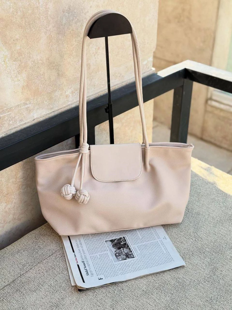 کیف دوشی 1126 زارا آویز توپی