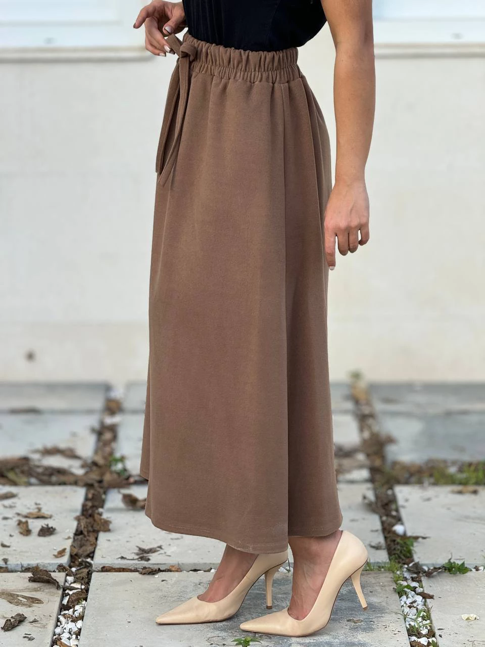 دامن زنانه پارچه‌ای لانگ مدل فوتر کمرکش شتری کد 31096