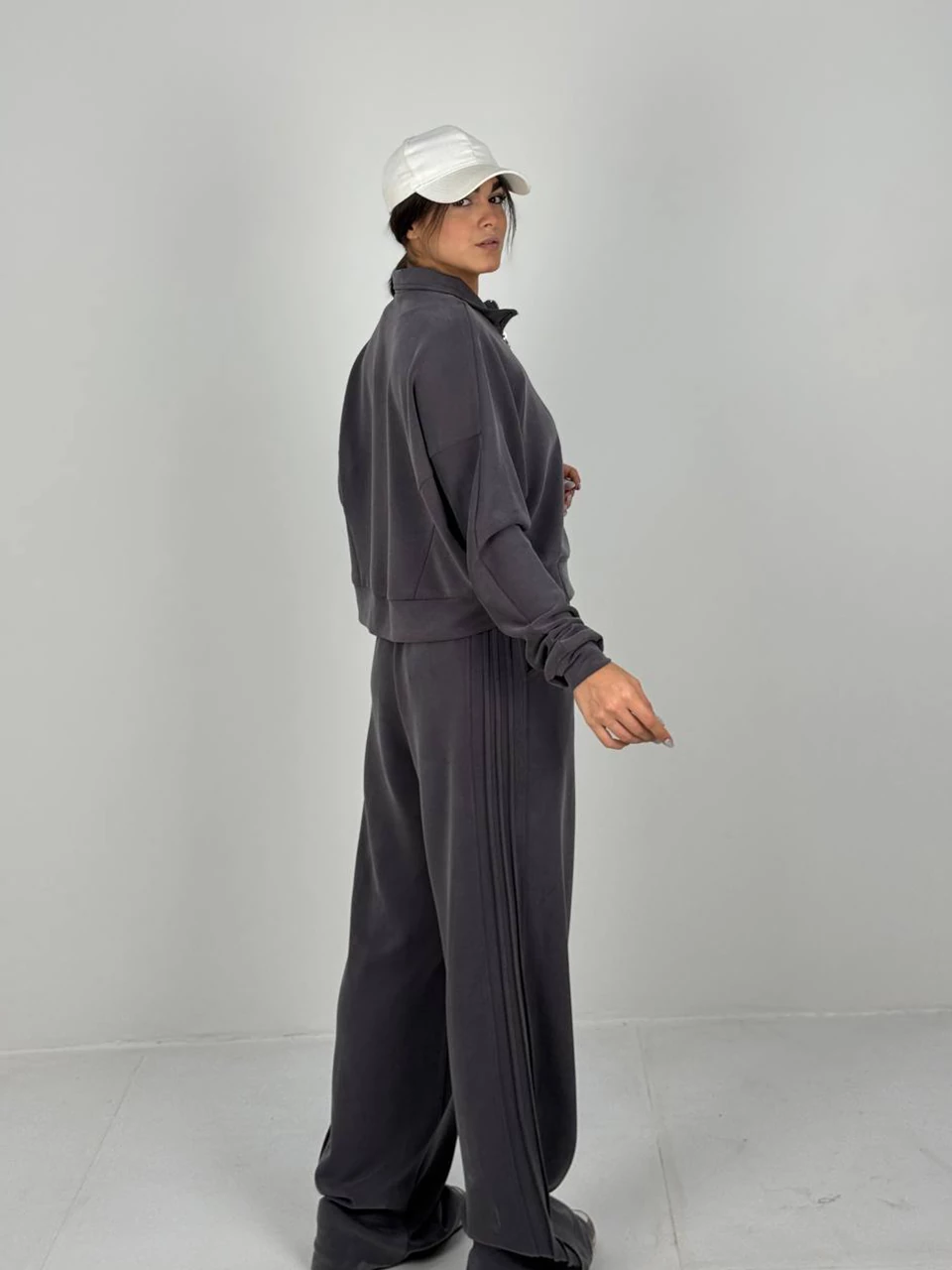 ست سوییشرت و شلوار بگ 71256 ایشو یقه ایستاده RY