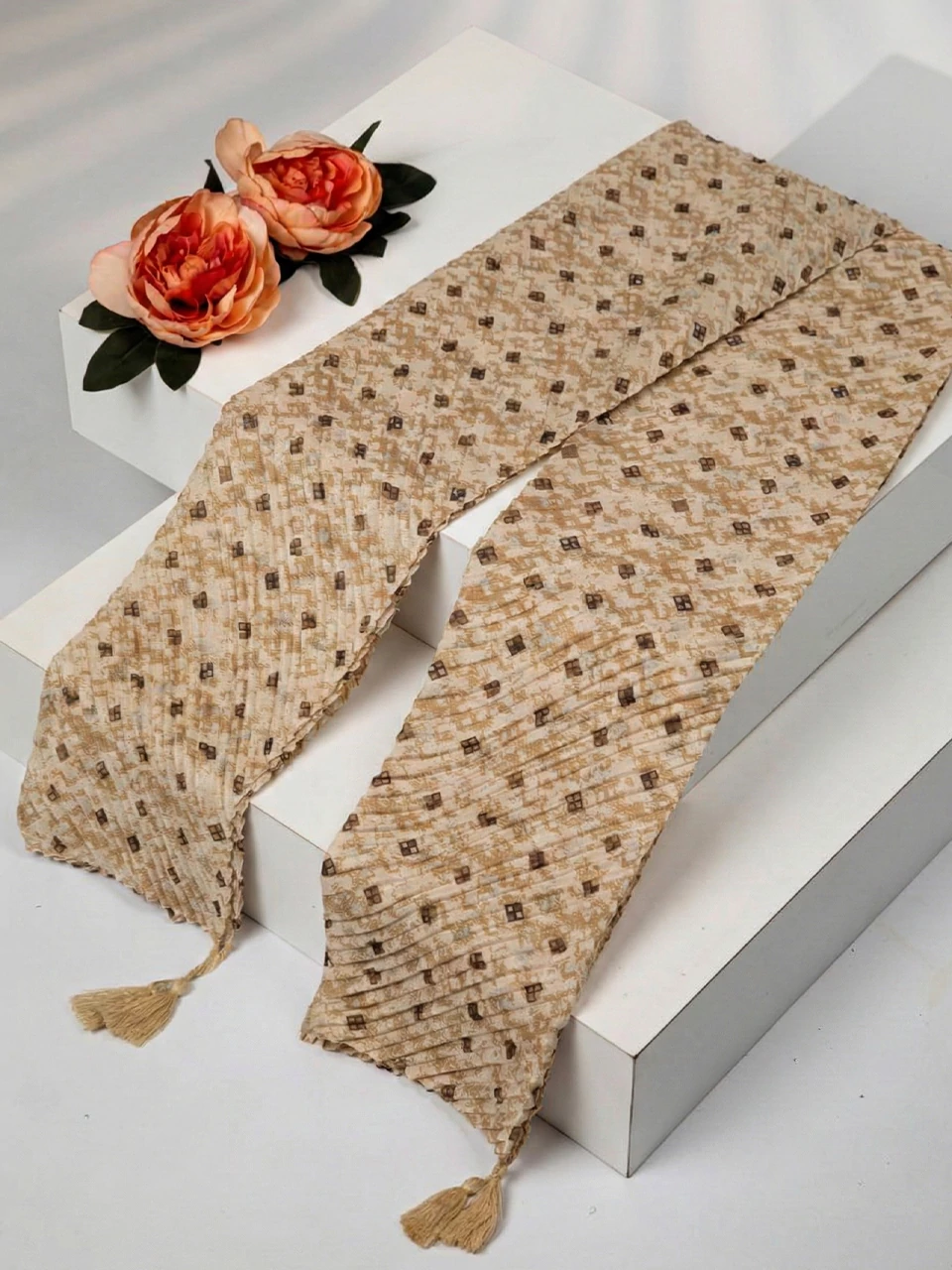 شال پلیسه طرحدار